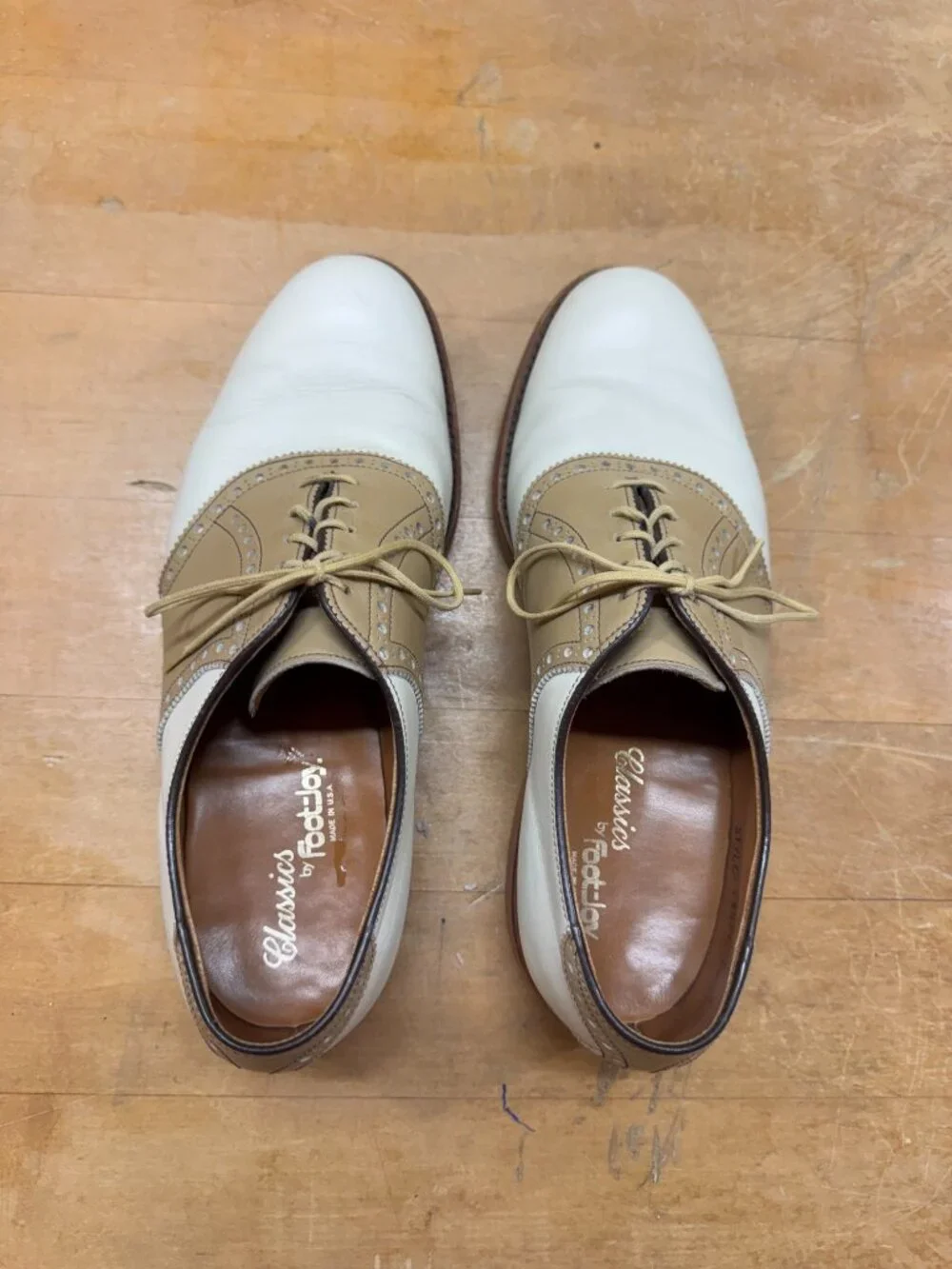 Classics by Foot Joy Saddle Oxford Two Tone Lace Up Shoes Mens Size 8 Ivory Tan